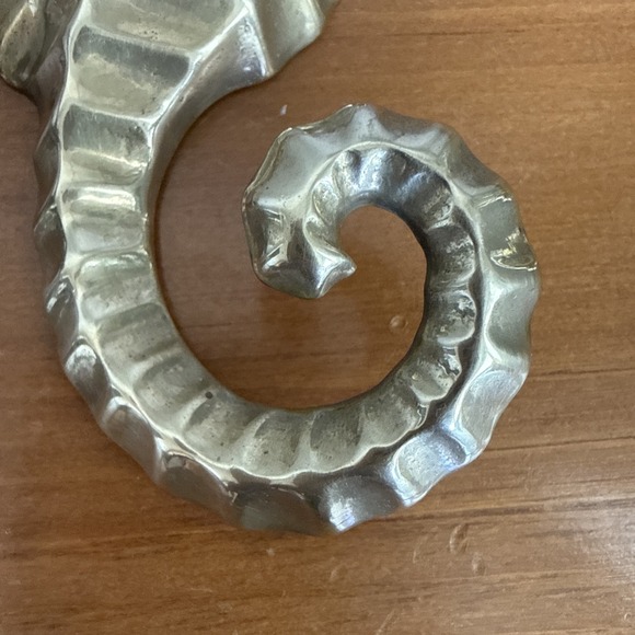 3 Vtg Brass Seahorse Wall Hook Hangers Nautical Coastal Decor Beach House - Picture 6 of 10